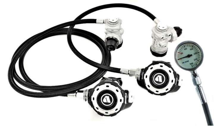 Apeks MTX-R DIR Kaltwasser Atemregler Set mit Finimeter