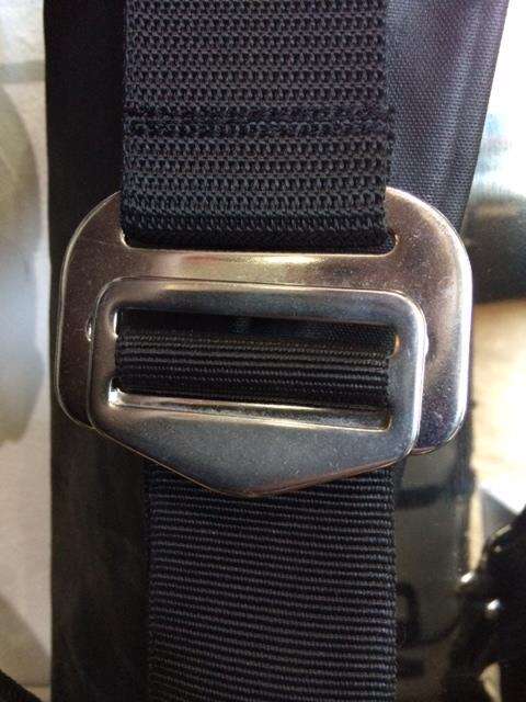 adjustable belt buckle